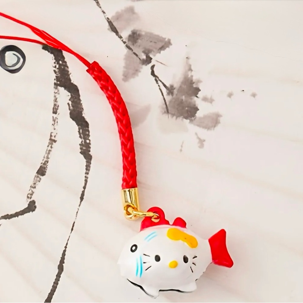 Hello Kitty Charm *Fish Charm* - Picture 3 of 5